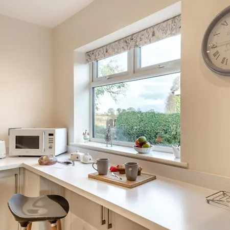 3 Bed In Oc-m34454 * Alne