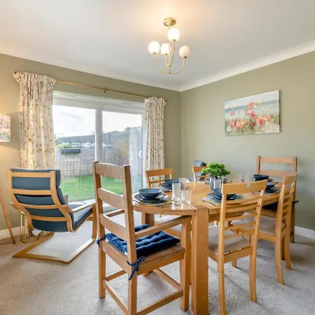 3 Bed In Oc-m34454 *